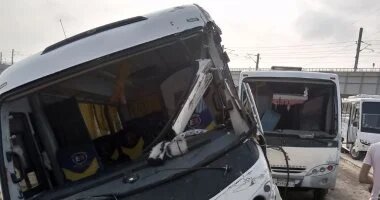مصرع 8 أشخاص وإصابة 14 فى حادث تصادم أتوبيس وسيارة نقل بصحراوى المنيا - الوان اف ام