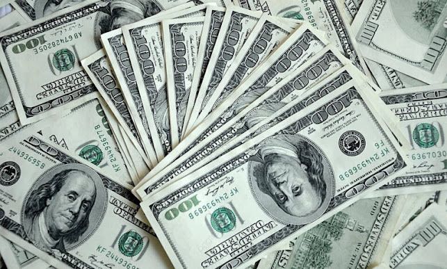 لحظة بلحظة.. سعر الدولار مقابل الجنيه داخل البنوك المصرية -الوان اف ام