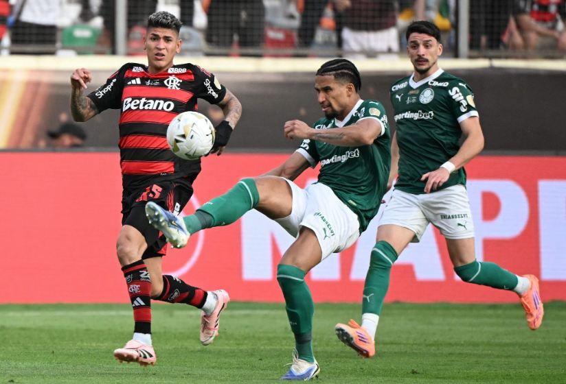 بالميراس ضد فلامنجو.. شوط سلبي في نهائي كأس ليبرتادوريس - الوان اف ام