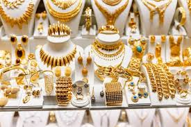 سعر الذهب عيار 24 اليوم الإثنين 3 نوفمبر 2025 في مصر- الوان اف ام