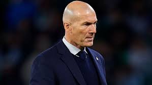 زين الدين زيدان يعلن خبرًا سارًا بشأن عودته للتدريب - الوان اف ام