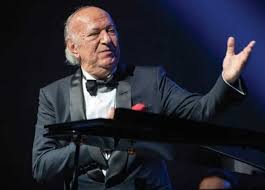 شريهان تدعم عمر خيرت بعد أزمته الصحية - الوان اف ام