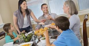 5 خطوات لتحسين علاقتك بالعائلة فى 2026 - الوان اف ام