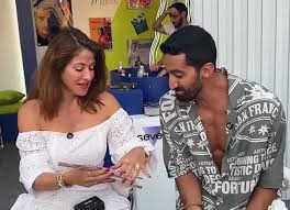 هيدي كرم تسخر من انتشار صورها مع زوج مي عز الدين الوان اف ام