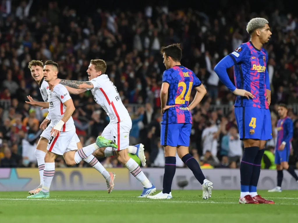 برشلونة يقلب الطاولة على فرانكفورت بثنائية فى دوري أبطال أوروبا - الوان اف ام