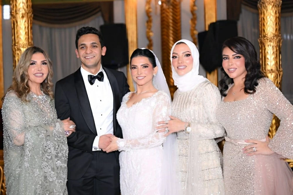 نادية مصطفى تحتفل بزفاف ابنتها همسة - الوان اف ام