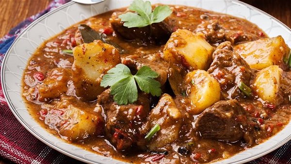 طريقة عمل صينية البطاطس باللحمة - الوان اف ام