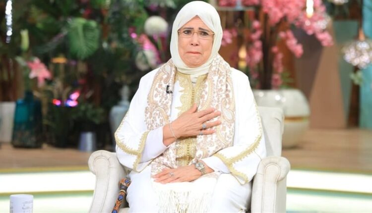 ياسمين الحصري لـ معكم: والدي نموذج للرحمة والكرم والوسطية ووصيته كانت القرآن - الوان اف ام