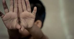 استشاري علاقات أسرية: يجب تغليظ عقوبة الاعتداء على الأطفال - الوان اف ام