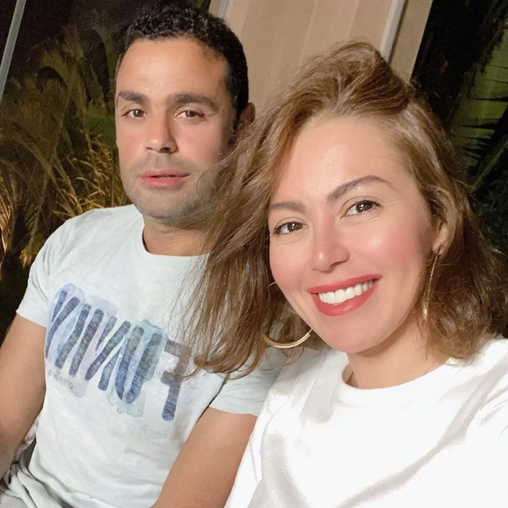 لقاء الخميسي تعلن تصالحها مع زوجها محمد عبدالمنصف وتوجه رسالة للستات: اوعي تديهم الفرصة  - الوان اف ام