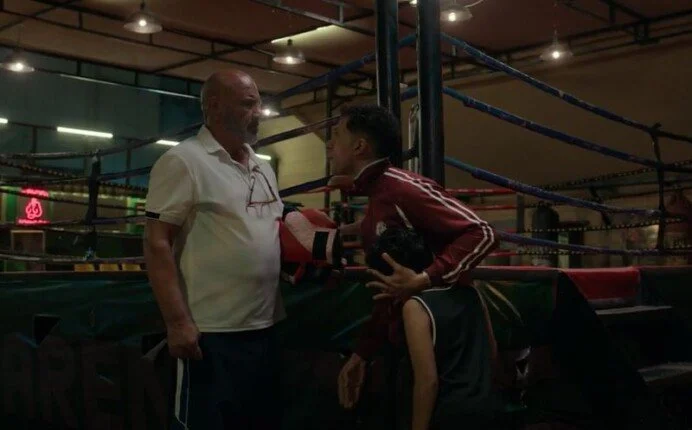 مسلسل بطل العالم الحلقة 7.. آدم النحاس يعيد الذكريات من جديد لمحمد لطفى - الوان اف ام