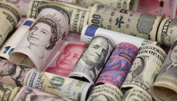 تراجع الدولار وارتفاع اليورو.. أسعار العملات الأجنبية اليوم - الوان اف ام