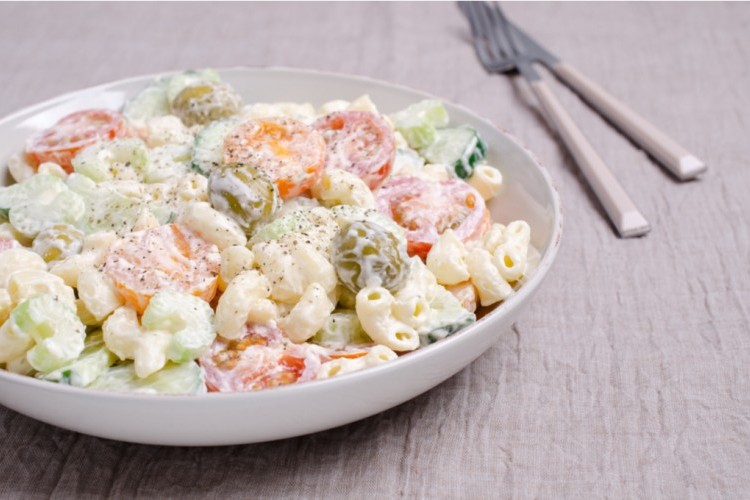 سلطة المكرونة الكلاسيكية - الوان اف ام