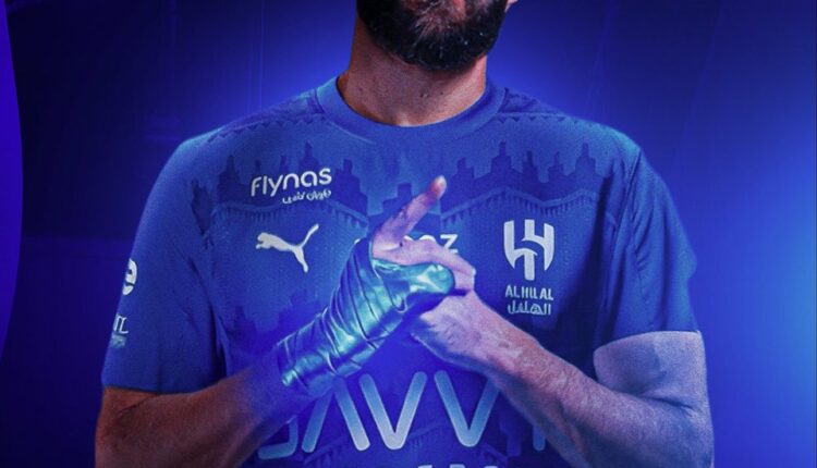 أول تعليق من بنزيما على انضمامه للهلال السعودي - الوان اف ام