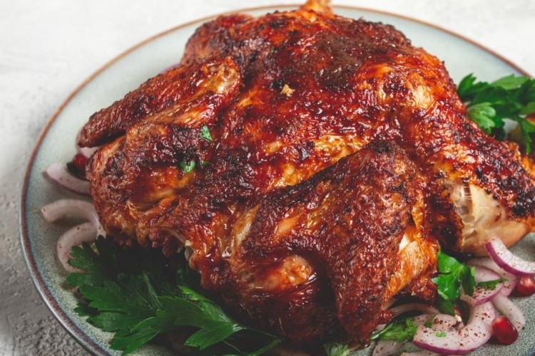 الدجاج بالتتبيلة التركية الحمراء - الوان اف ام