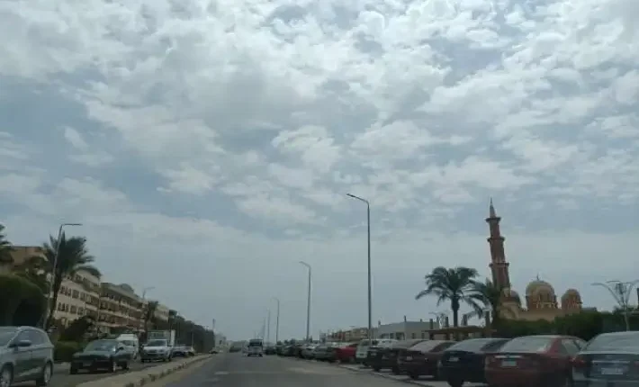 الطقس اليوم.. انخفاض بالحرارة ورياح وأتربة عالقة والصغرى بالقاهرة 12 درجة - الوان اف ام